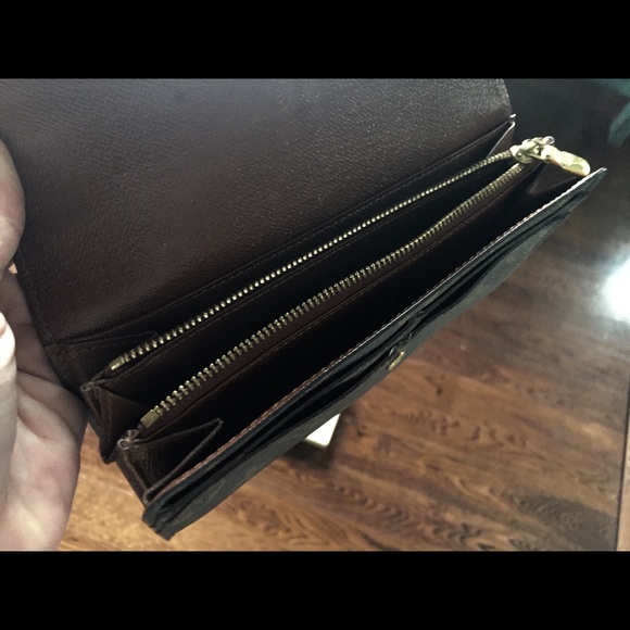 Louis Vuitton Wallet - Picture 7 of 16